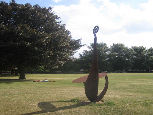 Corten Steel, Galvanized Steel and Polycarbonate