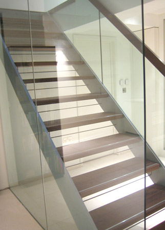 Glass and aluminium staircase